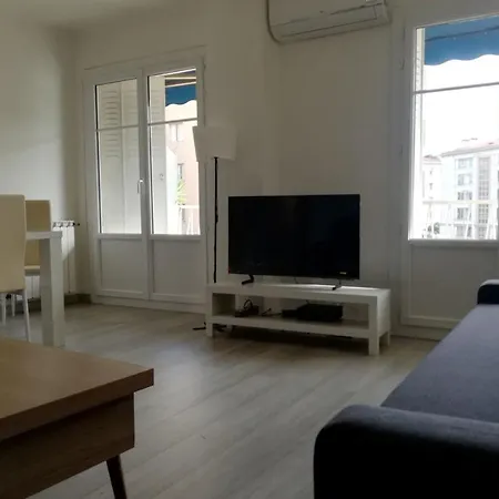 Apartment 65m With Small Balcony - Near Naval Base